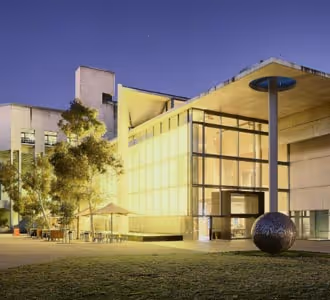 Image of the National Gallery of Australia.
